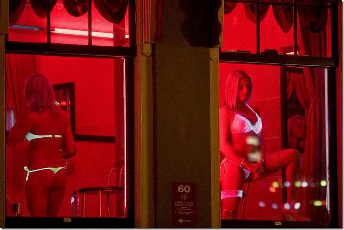 red-light-district-19